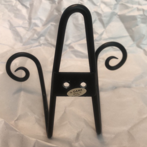 Ganz Decorative Wrought Iron Wall Mount Plate, Bowl, Platter Holder 5x5.5x2.5” - Picture 3 of 5